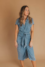 Load image into Gallery viewer, RUCHED CHAMBRAY DRESS
