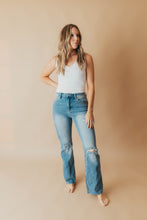 Load image into Gallery viewer, FINLEY FLARE JEANS
