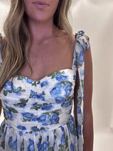 Load image into Gallery viewer, FLORAL DREAMS DRESS | BLUE
