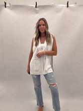 Load image into Gallery viewer, LINEN BLEND VEST | OFF WHITE
