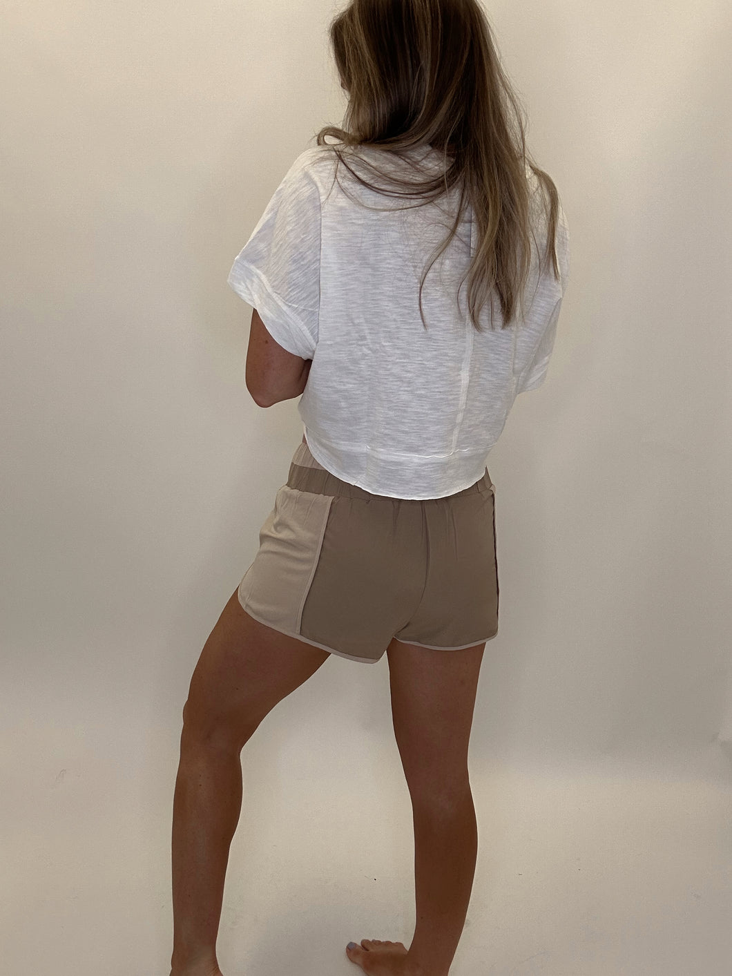 SPORTY CHIC SHORTS | BEIGE